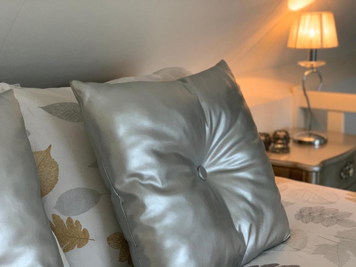 Bed & Breakfast Heitse Heythuysen Dış mekan fotoğraf
